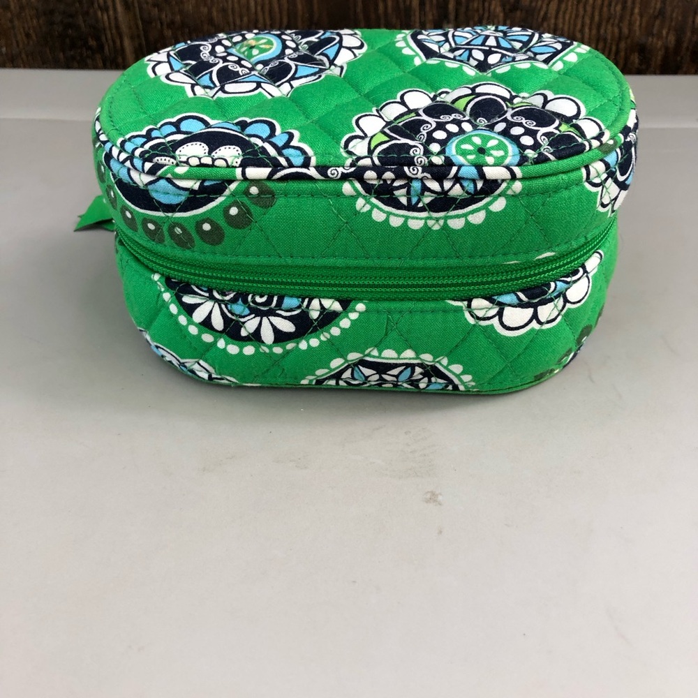 Vera Bradley Hard Oval Zip Around Travel Jewelry Box